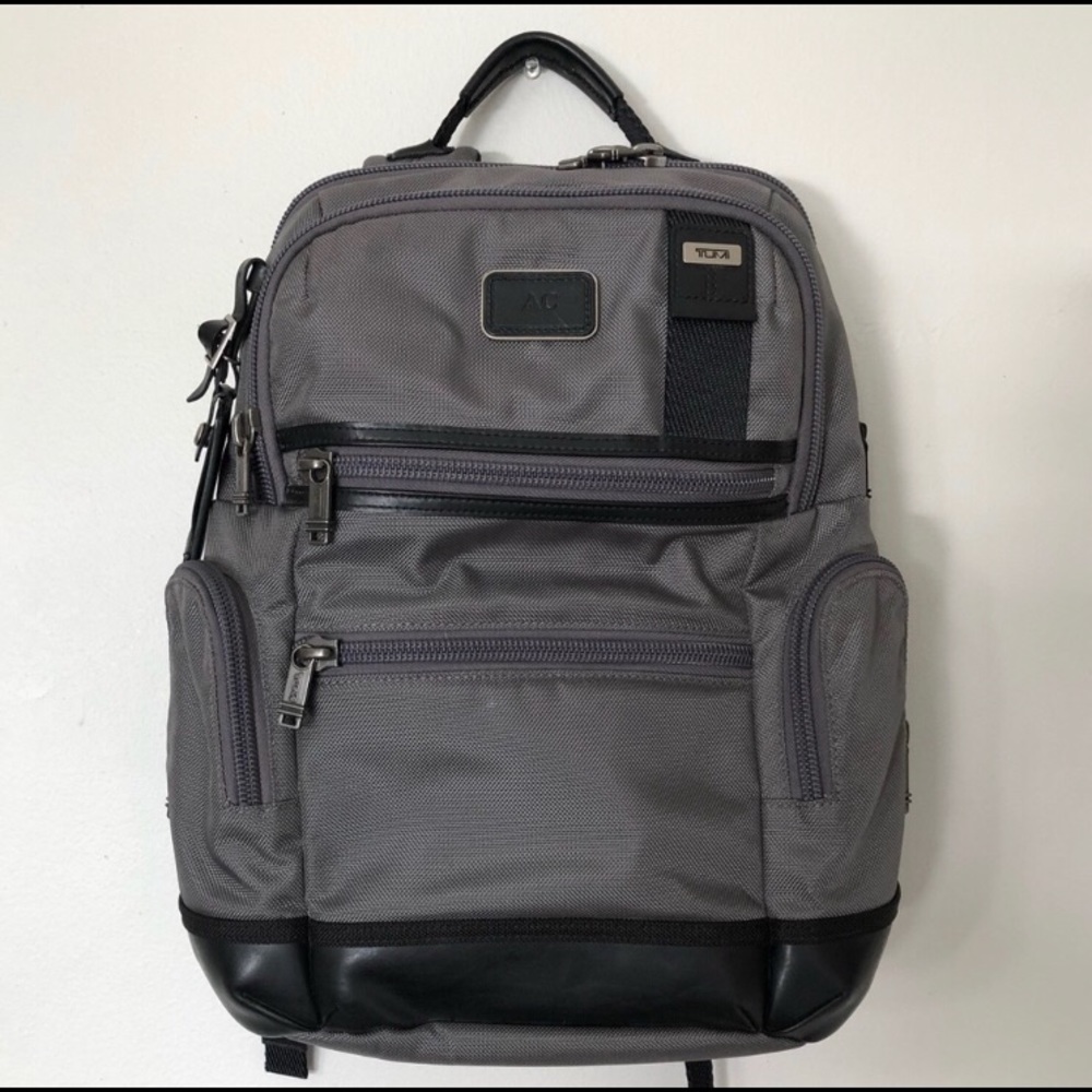Tumi Knox Backpack - Rare Grey color - Excellent